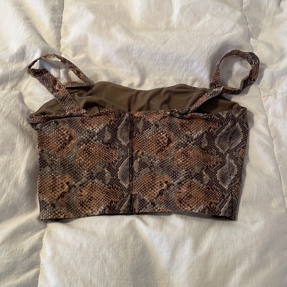 Dynamite Snake Print Crop Top - Picture 2 of 3